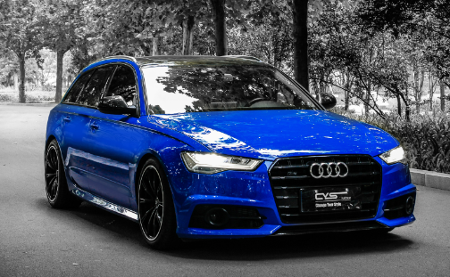Glossy Klein Blue